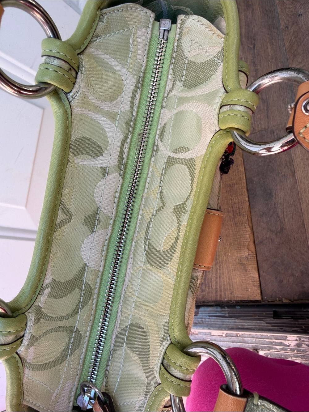 RARE 2004 Coach 5621 Soho Signature Optic Ladybug Tote Green Y2K🐞💚 - Picture 17 of 17